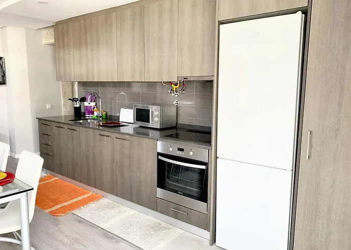 Cozy House In Castelo Branco, 60 M², View Balcony Tatil Evi *